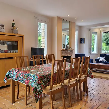 Maison De Famille Avec Jardin Clos Et Terrasse Proche De La - Fr-1-788-31 別荘